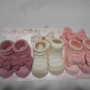 NEW BUNDLE AVA OLIVIA BABY GIRL BOOTIES SLIPPERS & MATCHING HEADBAND RIBBON BOWS